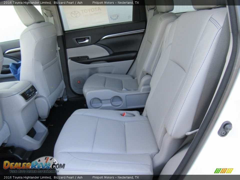 2016 Toyota Highlander Limited Blizzard Pearl / Ash Photo #20