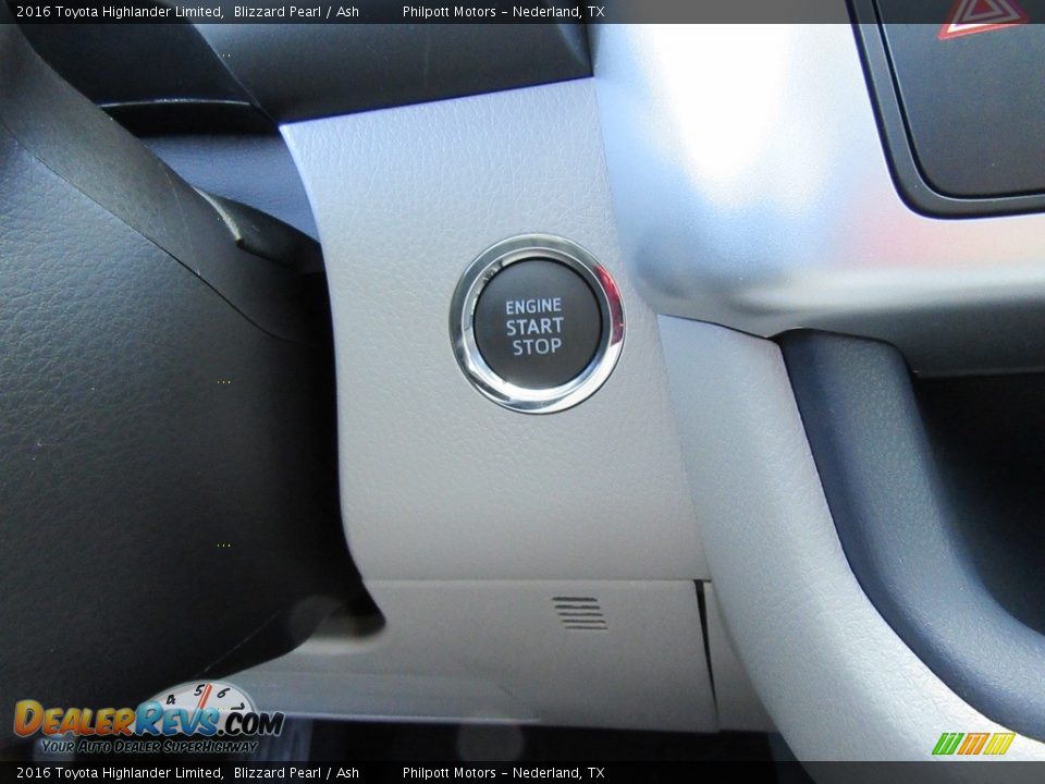 2016 Toyota Highlander Limited Blizzard Pearl / Ash Photo #32