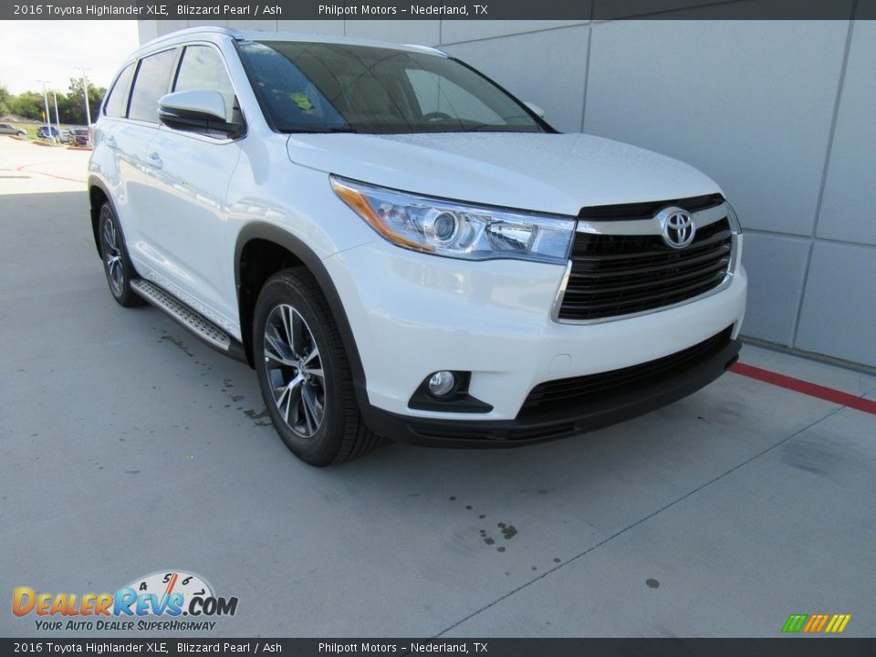 2016 Toyota Highlander XLE Blizzard Pearl / Ash Photo #1