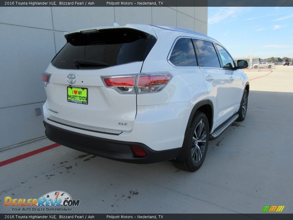 2016 Toyota Highlander XLE Blizzard Pearl / Ash Photo #4