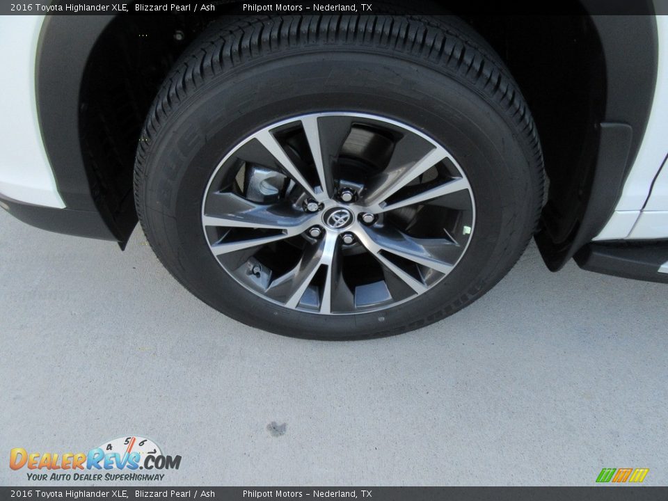 2016 Toyota Highlander XLE Blizzard Pearl / Ash Photo #11