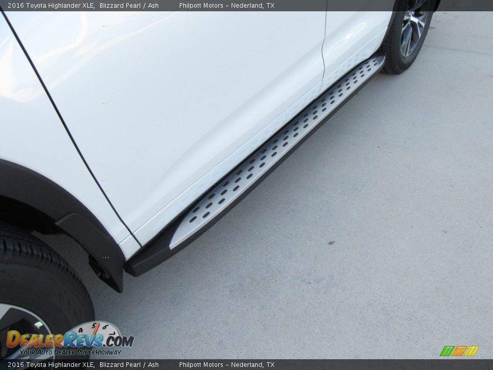2016 Toyota Highlander XLE Blizzard Pearl / Ash Photo #12