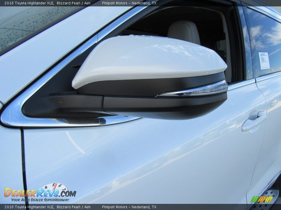 2016 Toyota Highlander XLE Blizzard Pearl / Ash Photo #13