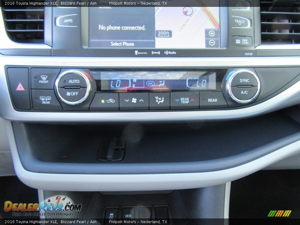 2016 Toyota Highlander XLE Blizzard Pearl / Ash Photo #29