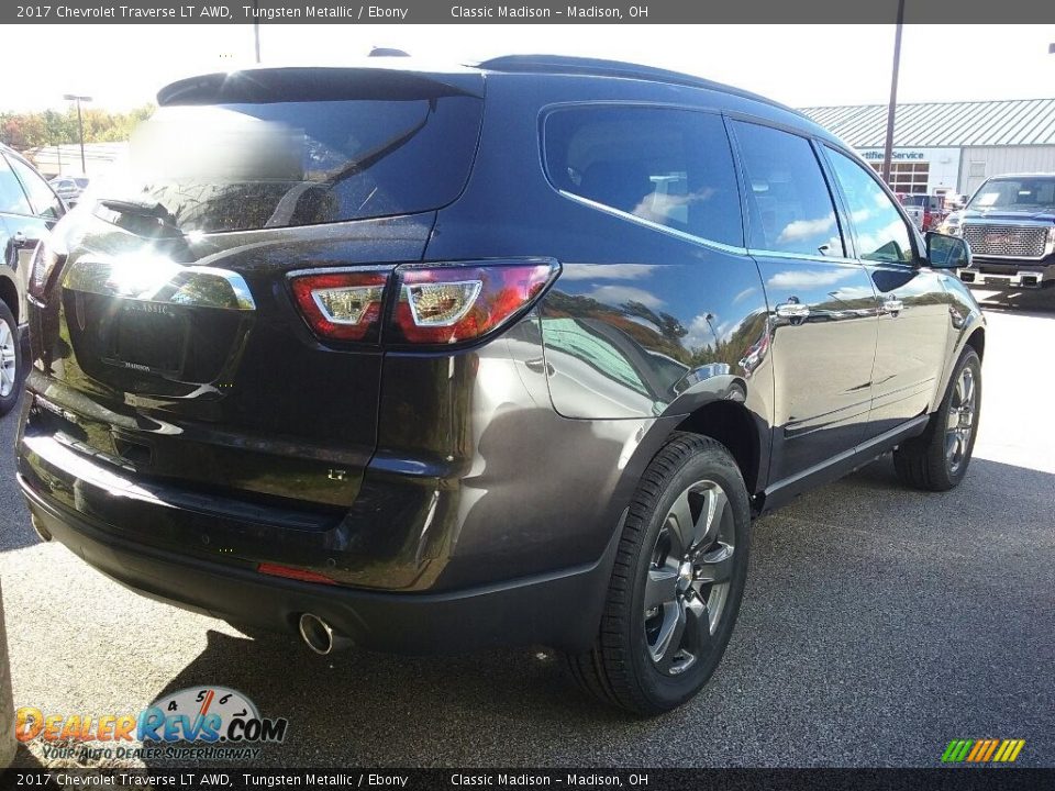2017 Chevrolet Traverse LT AWD Tungsten Metallic / Ebony Photo #2
