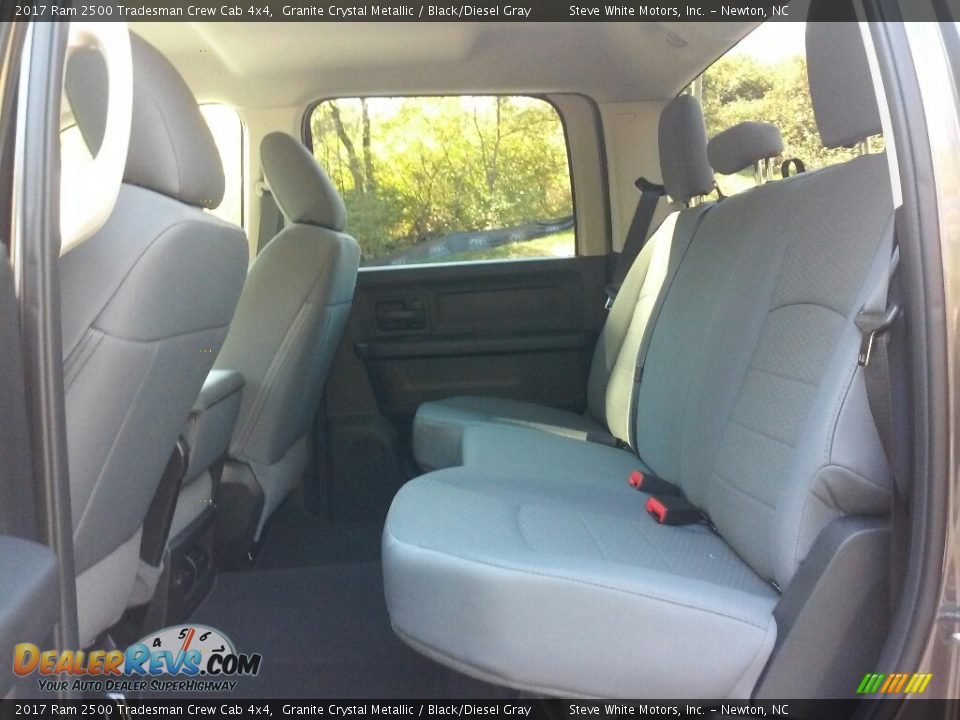 2017 Ram 2500 Tradesman Crew Cab 4x4 Granite Crystal Metallic / Black/Diesel Gray Photo #10