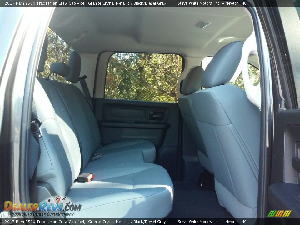 2017 Ram 2500 Tradesman Crew Cab 4x4 Granite Crystal Metallic / Black/Diesel Gray Photo #12