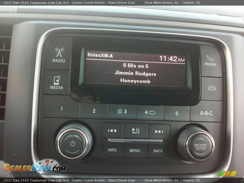 2017 Ram 2500 Tradesman Crew Cab 4x4 Granite Crystal Metallic / Black/Diesel Gray Photo #20