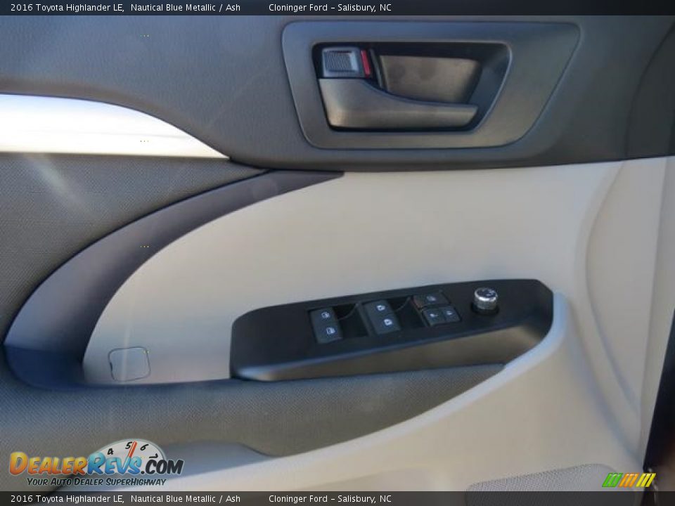 2016 Toyota Highlander LE Nautical Blue Metallic / Ash Photo #10