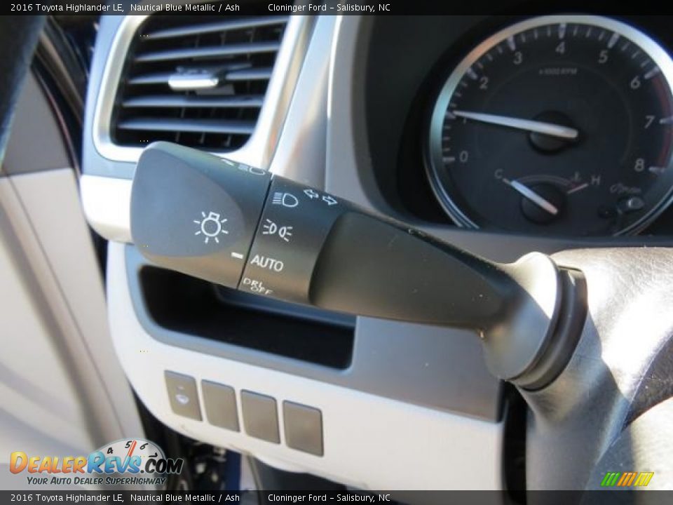 2016 Toyota Highlander LE Nautical Blue Metallic / Ash Photo #16