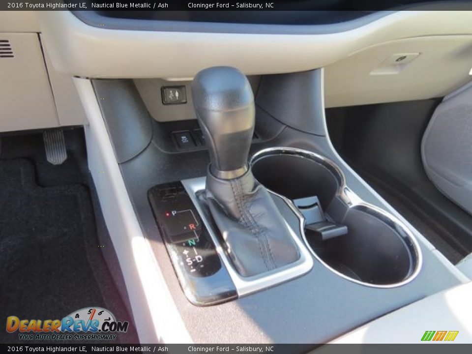 2016 Toyota Highlander LE Nautical Blue Metallic / Ash Photo #20