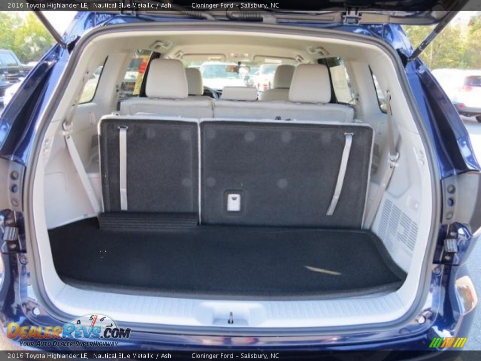 2016 Toyota Highlander LE Nautical Blue Metallic / Ash Photo #22