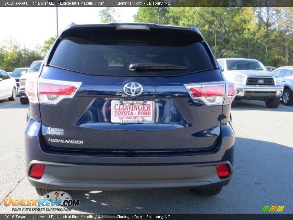 2016 Toyota Highlander LE Nautical Blue Metallic / Ash Photo #24