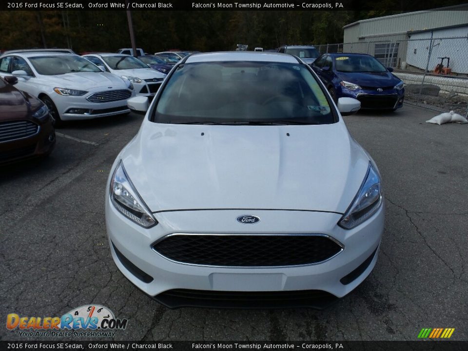 2016 Ford Focus SE Sedan Oxford White / Charcoal Black Photo #3