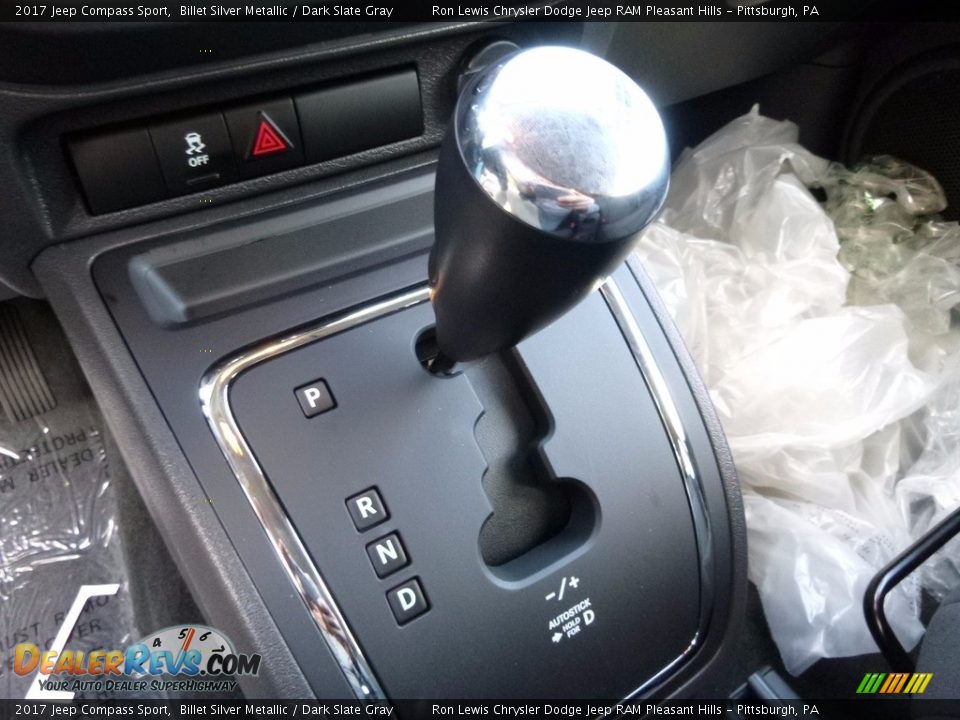 2017 Jeep Compass Sport Shifter Photo #18