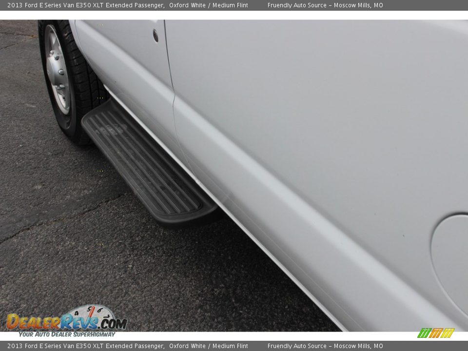 2013 Ford E Series Van E350 XLT Extended Passenger Oxford White / Medium Flint Photo #28