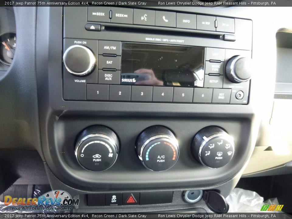 2017 Jeep Patriot 75th Anniversary Edition 4x4 Recon Green / Dark Slate Gray Photo #19