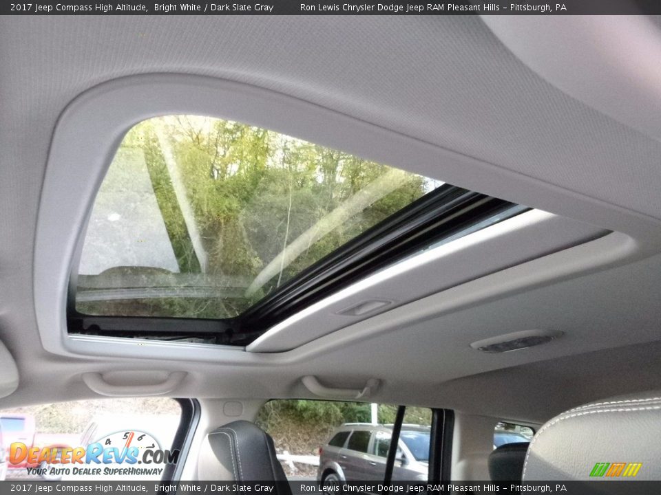 Sunroof of 2017 Jeep Compass High Altitude Photo #16