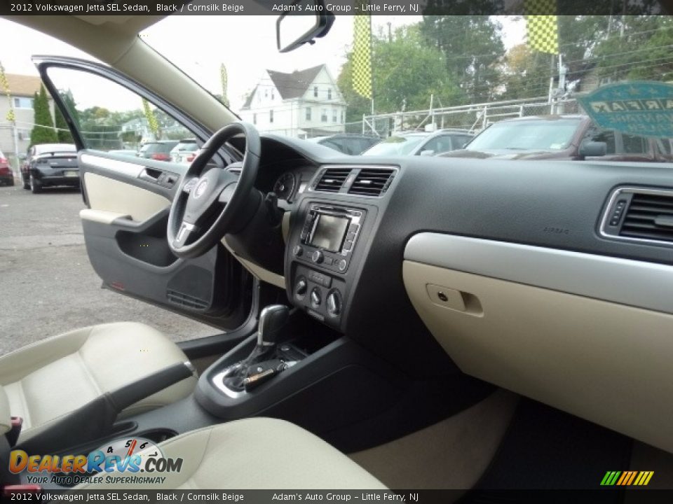 2012 Volkswagen Jetta SEL Sedan Black / Cornsilk Beige Photo #24