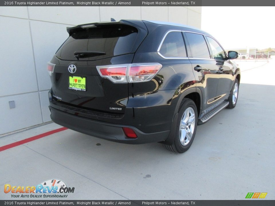 2016 Toyota Highlander Limited Platinum Midnight Black Metallic / Almond Photo #4