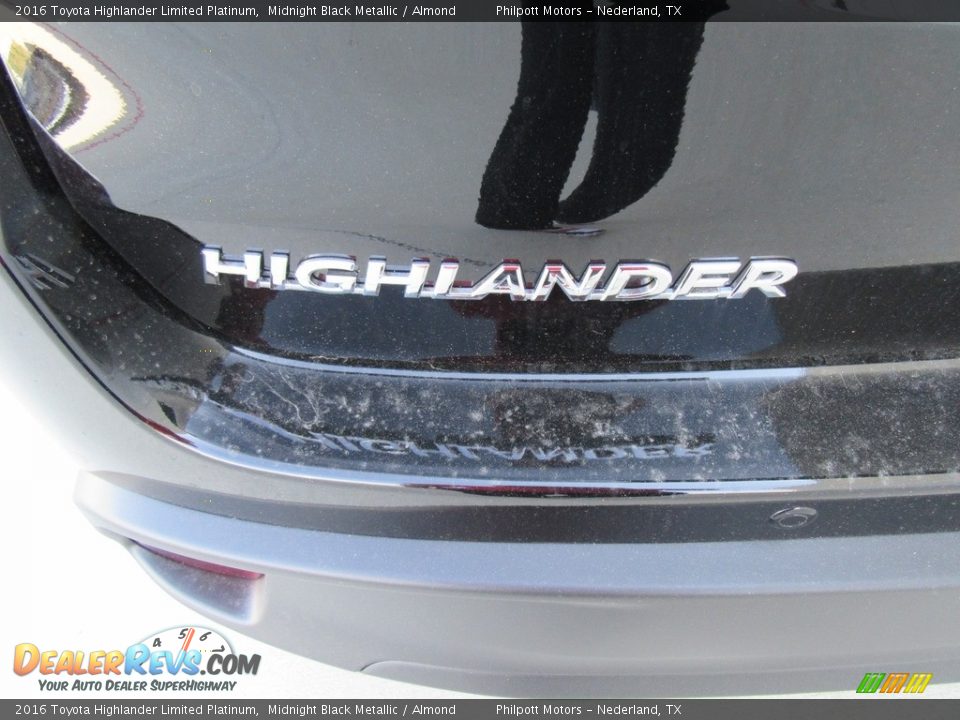 2016 Toyota Highlander Limited Platinum Midnight Black Metallic / Almond Photo #14