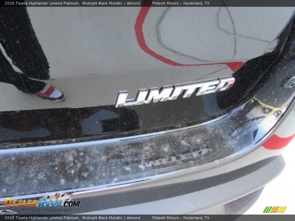 2016 Toyota Highlander Limited Platinum Midnight Black Metallic / Almond Photo #15