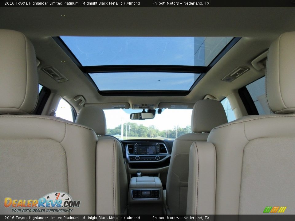 2016 Toyota Highlander Limited Platinum Midnight Black Metallic / Almond Photo #18