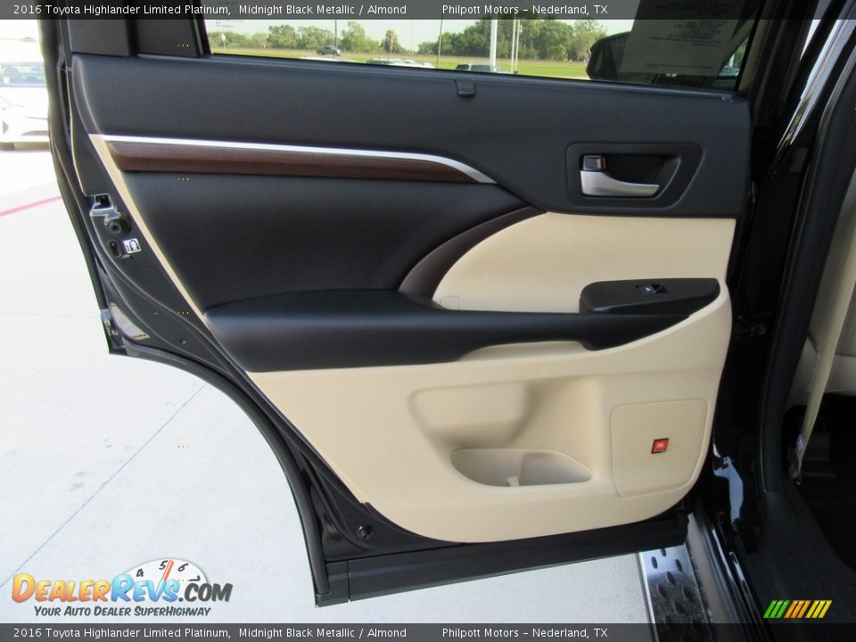 2016 Toyota Highlander Limited Platinum Midnight Black Metallic / Almond Photo #20