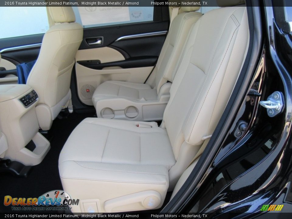 2016 Toyota Highlander Limited Platinum Midnight Black Metallic / Almond Photo #21