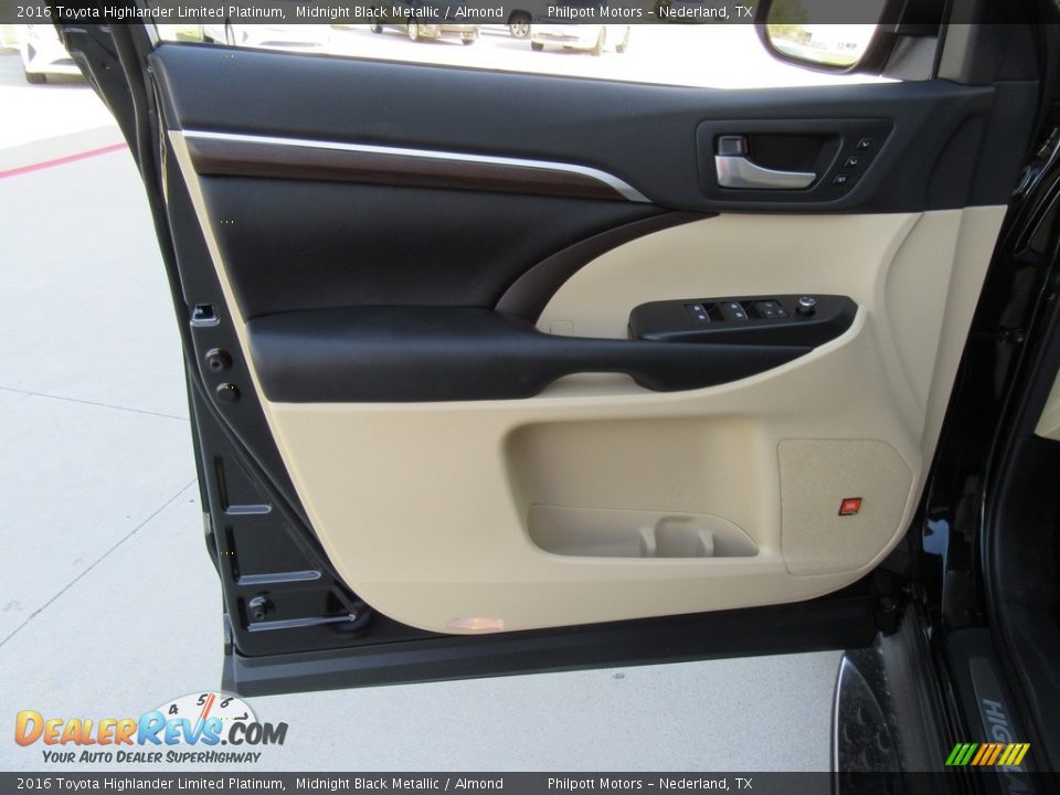 2016 Toyota Highlander Limited Platinum Midnight Black Metallic / Almond Photo #22