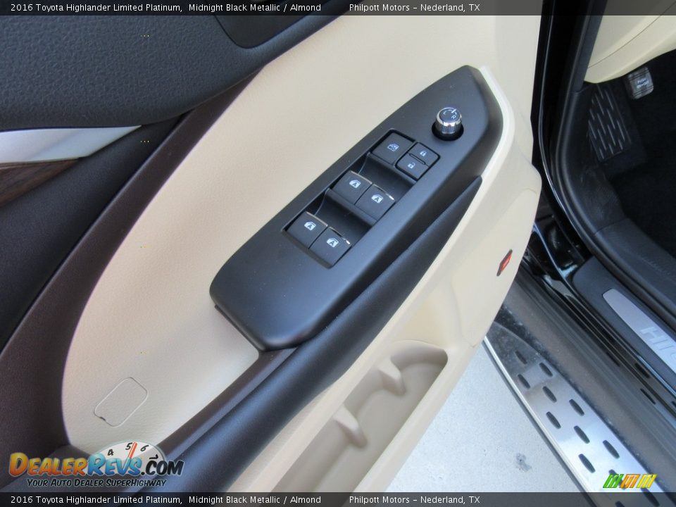 2016 Toyota Highlander Limited Platinum Midnight Black Metallic / Almond Photo #23
