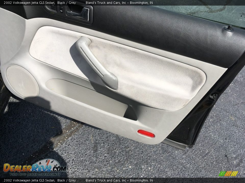 2002 Volkswagen Jetta GLS Sedan Black / Grey Photo #18