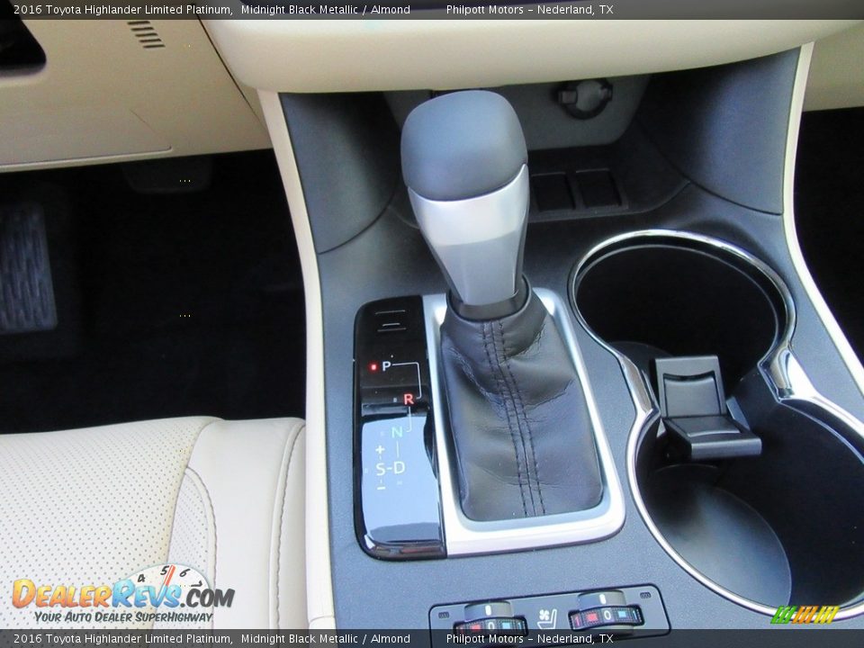 2016 Toyota Highlander Limited Platinum Midnight Black Metallic / Almond Photo #30