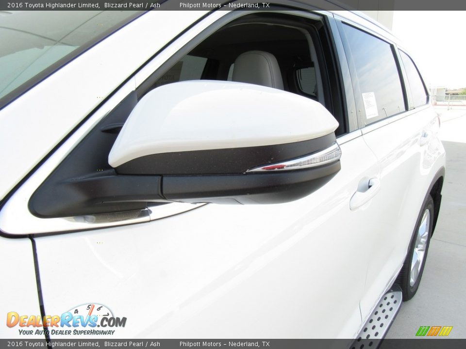 2016 Toyota Highlander Limited Blizzard Pearl / Ash Photo #13