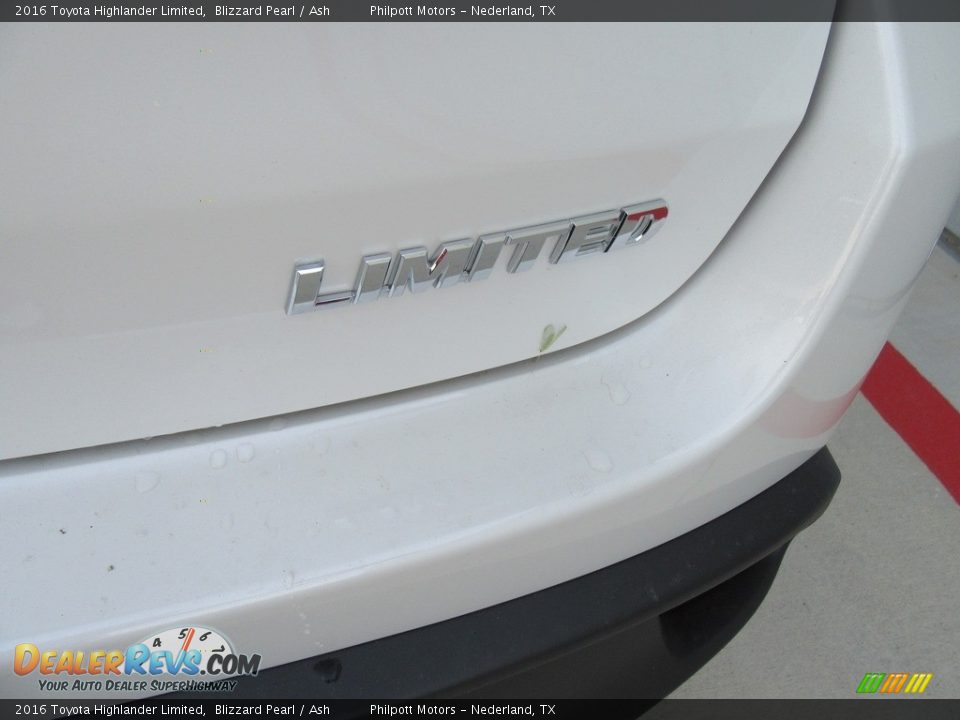 2016 Toyota Highlander Limited Blizzard Pearl / Ash Photo #15