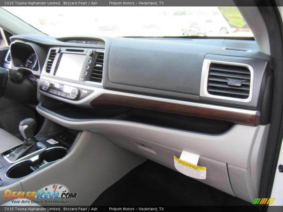 2016 Toyota Highlander Limited Blizzard Pearl / Ash Photo #16
