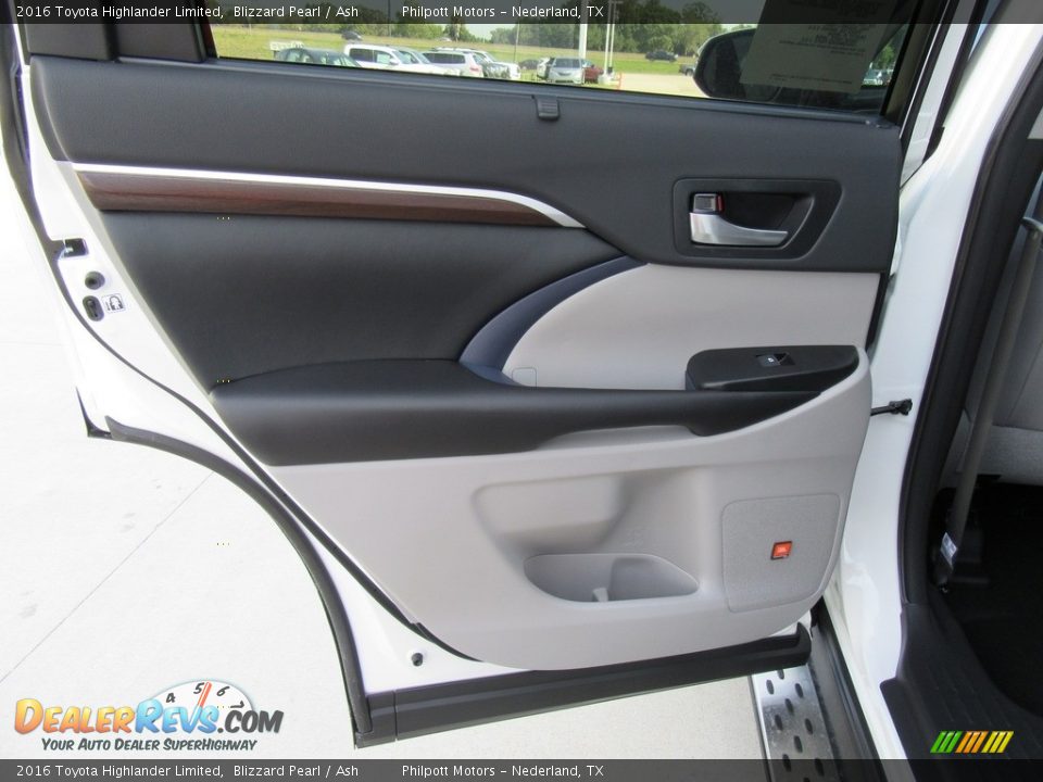 2016 Toyota Highlander Limited Blizzard Pearl / Ash Photo #19