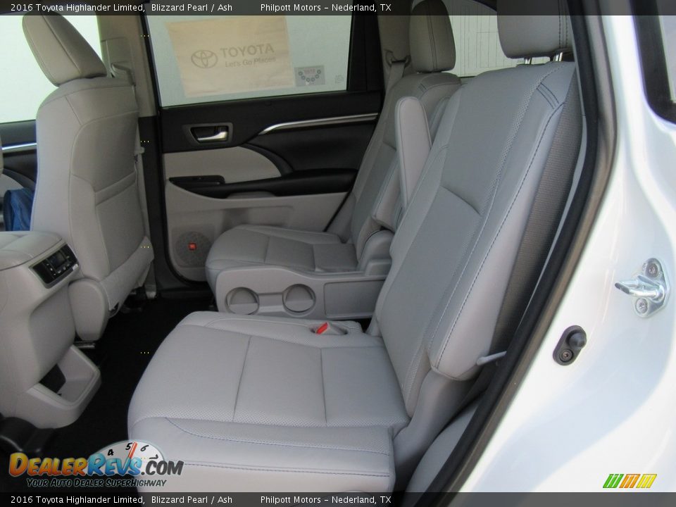 2016 Toyota Highlander Limited Blizzard Pearl / Ash Photo #20