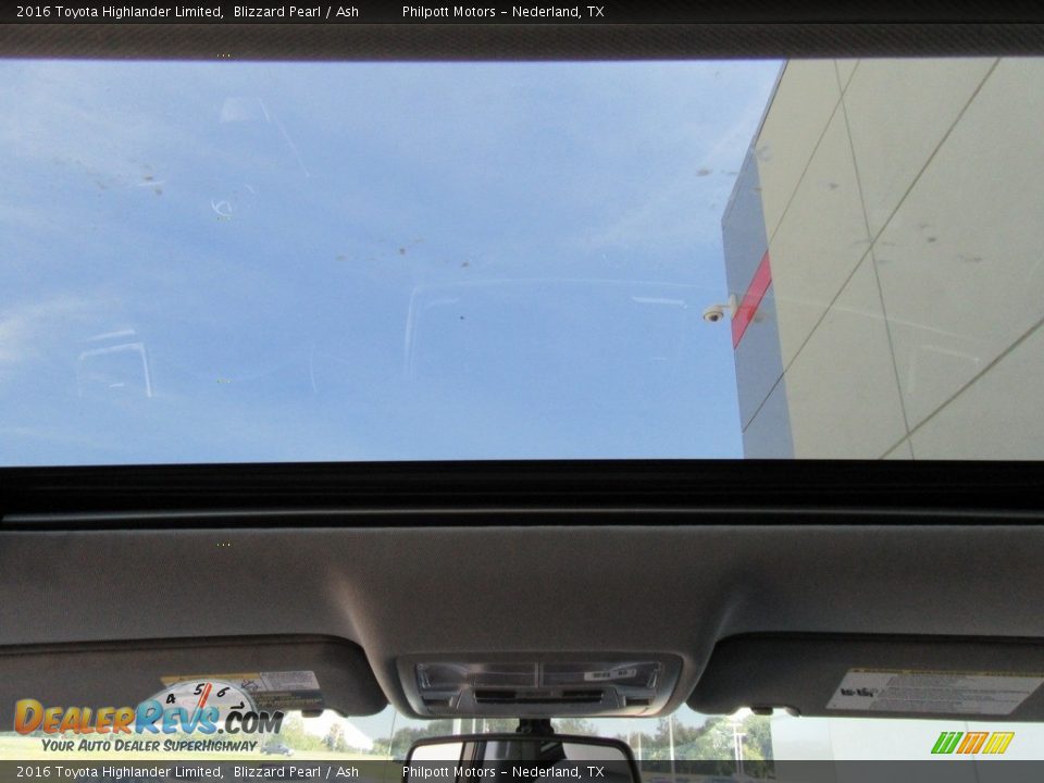 2016 Toyota Highlander Limited Blizzard Pearl / Ash Photo #25