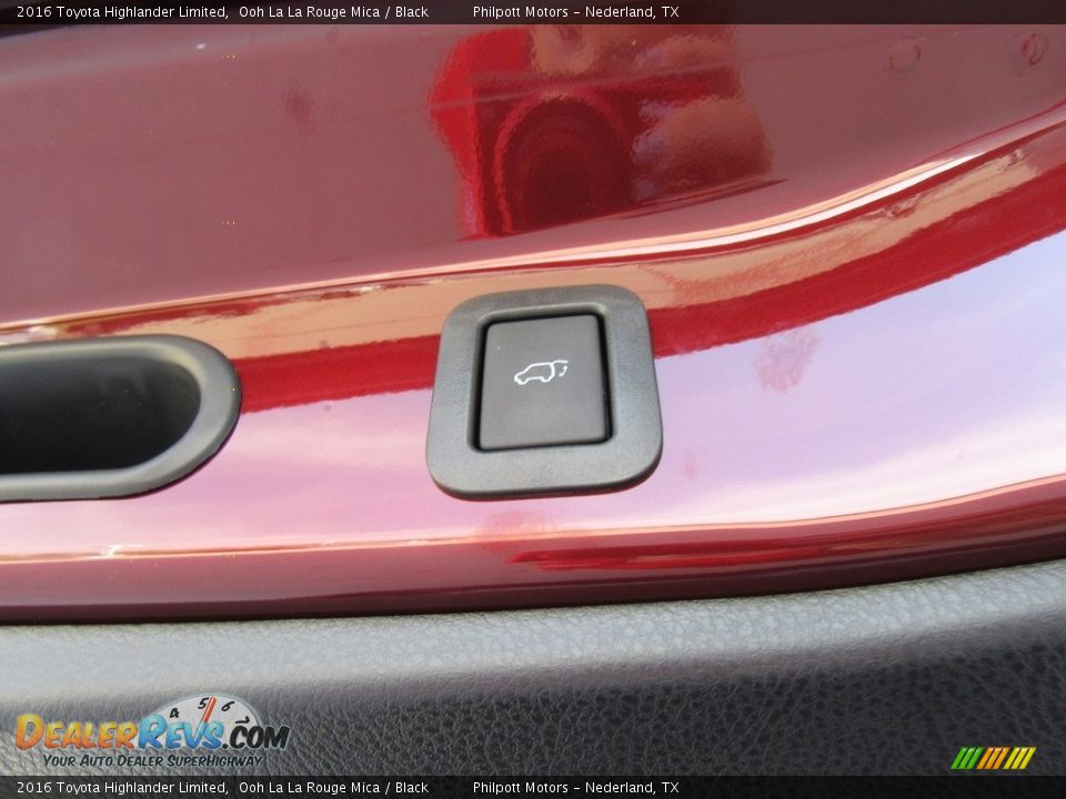 2016 Toyota Highlander Limited Ooh La La Rouge Mica / Black Photo #17