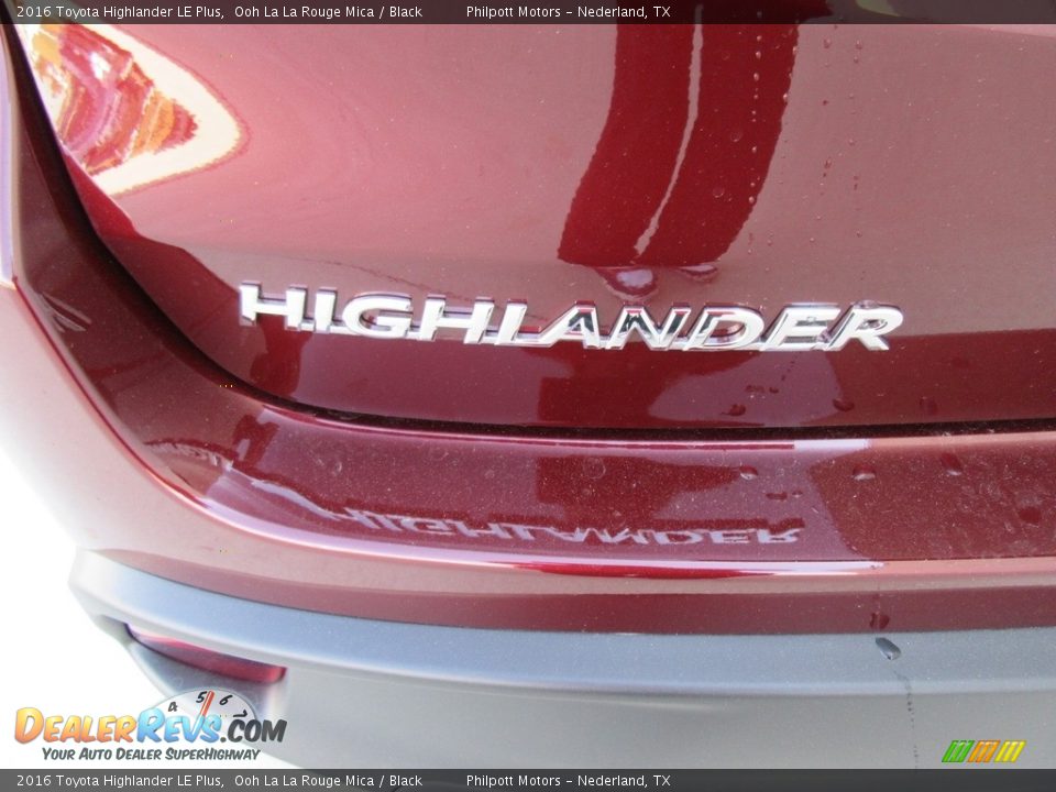 2016 Toyota Highlander LE Plus Ooh La La Rouge Mica / Black Photo #13