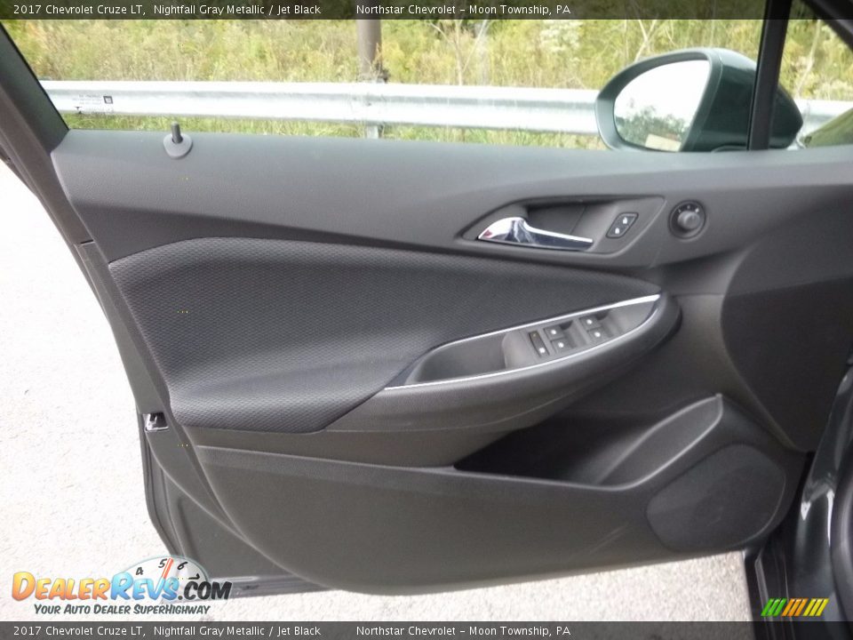2017 Chevrolet Cruze LT Nightfall Gray Metallic / Jet Black Photo #14