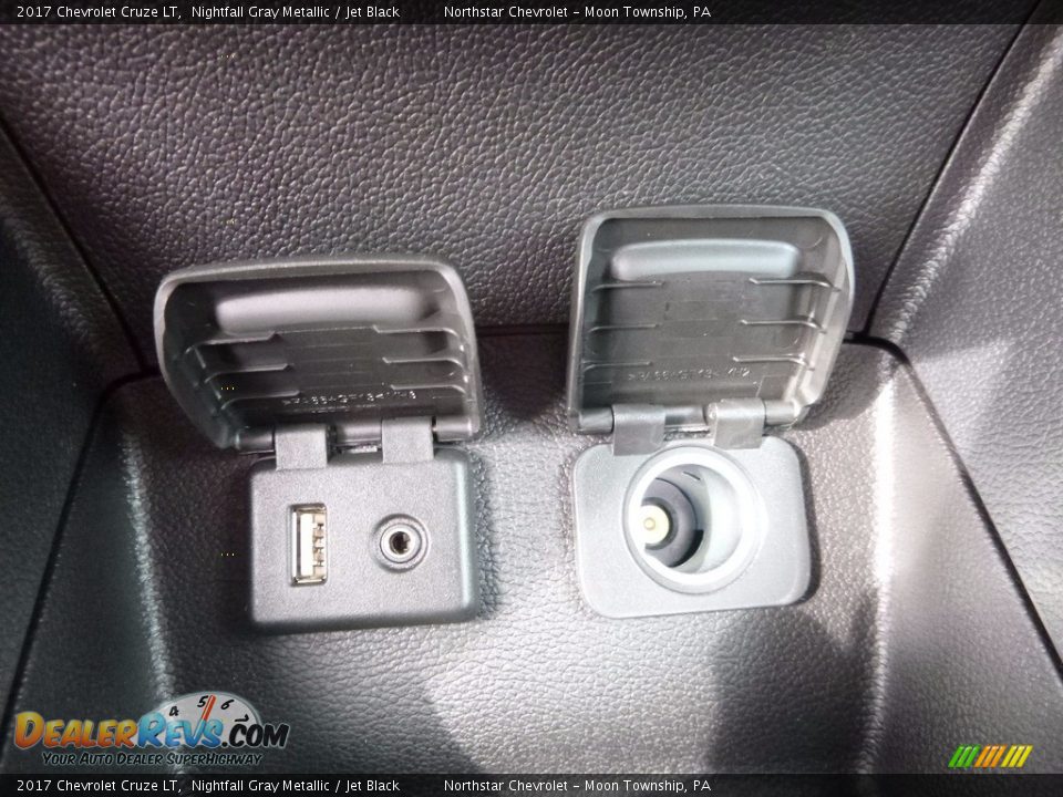2017 Chevrolet Cruze LT Nightfall Gray Metallic / Jet Black Photo #18