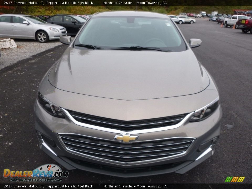 2017 Chevrolet Malibu LT Pepperdust Metallic / Jet Black Photo #2