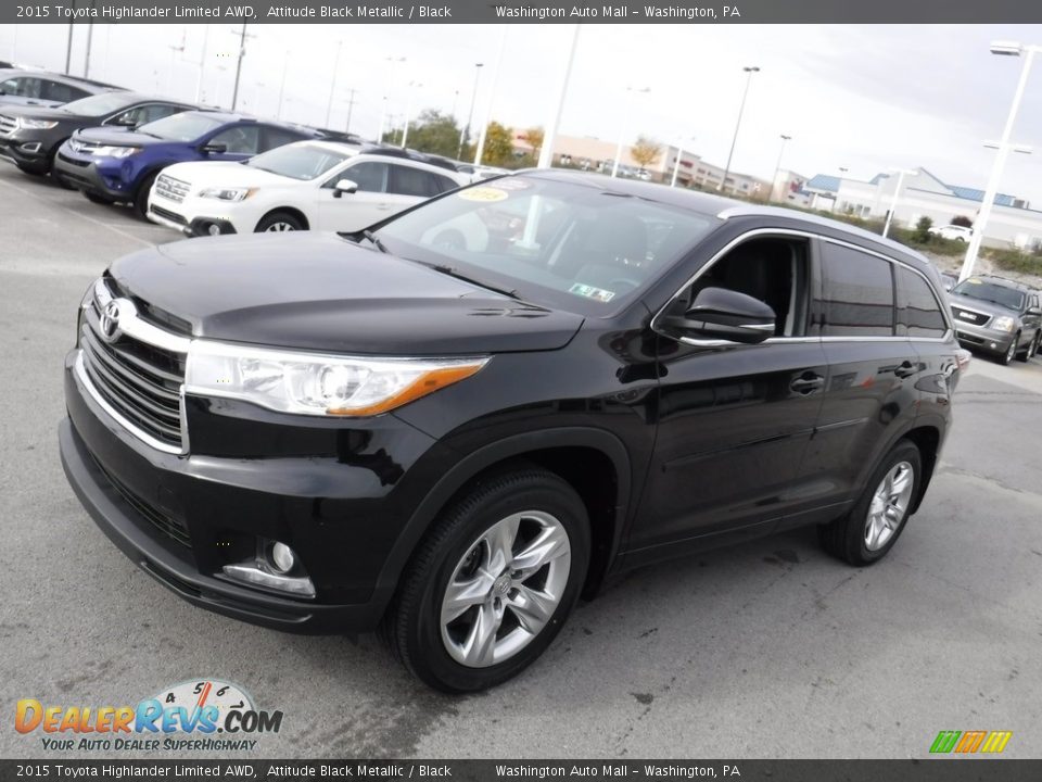 Front 3/4 View of 2015 Toyota Highlander Limited AWD Photo #6