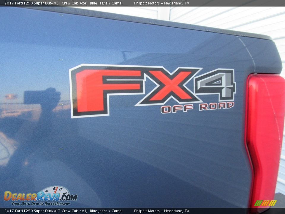 2017 Ford F250 Super Duty XLT Crew Cab 4x4 Logo Photo #15