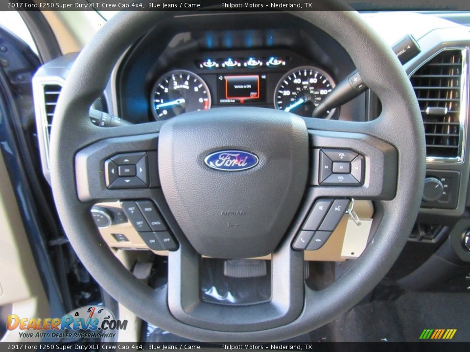 2017 Ford F250 Super Duty XLT Crew Cab 4x4 Steering Wheel Photo #31