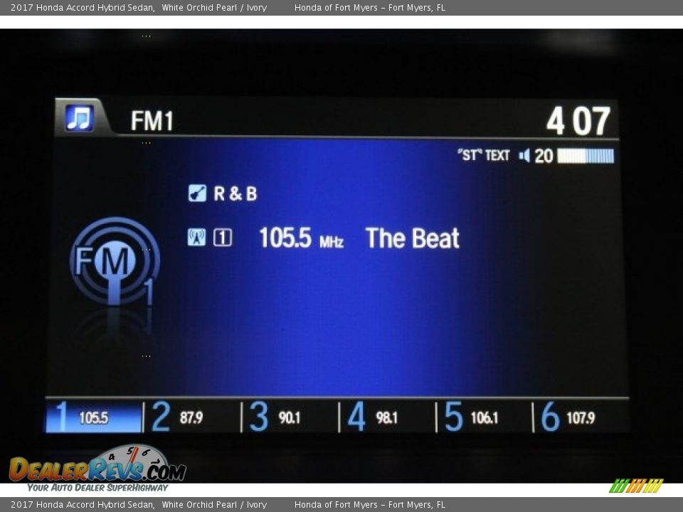 2017 Honda Accord Hybrid Sedan White Orchid Pearl / Ivory Photo #18