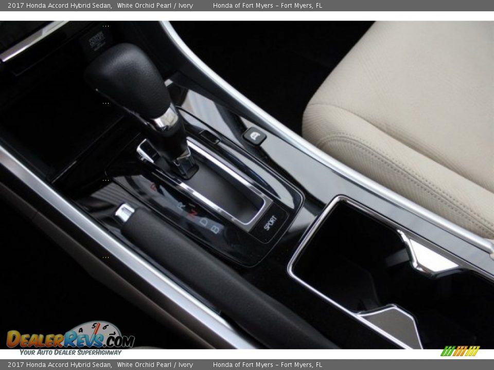 2017 Honda Accord Hybrid Sedan White Orchid Pearl / Ivory Photo #23
