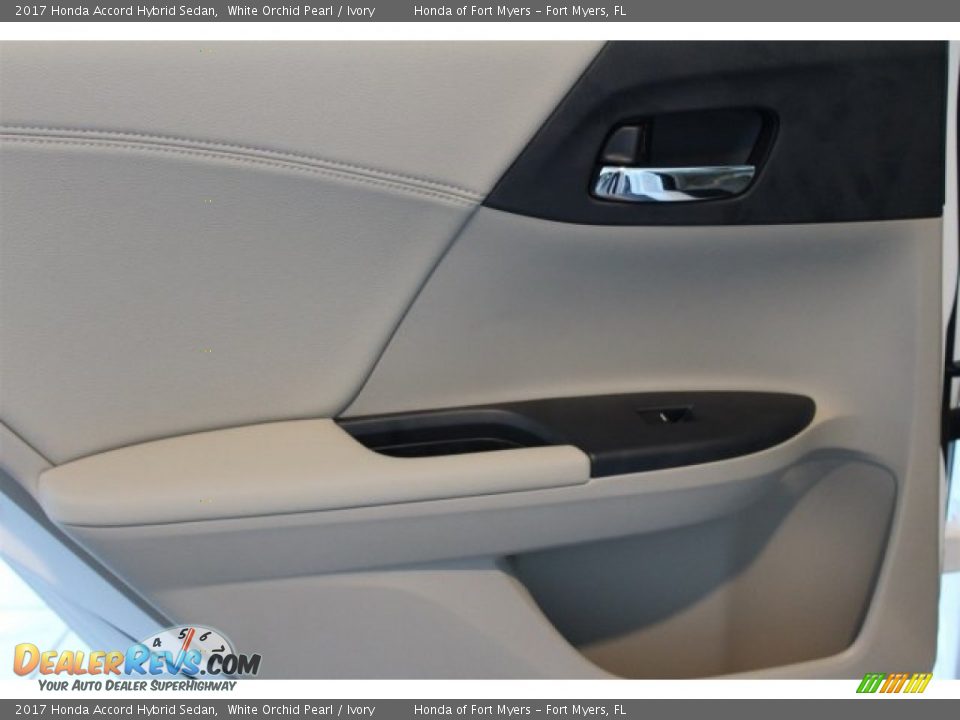 2017 Honda Accord Hybrid Sedan White Orchid Pearl / Ivory Photo #26